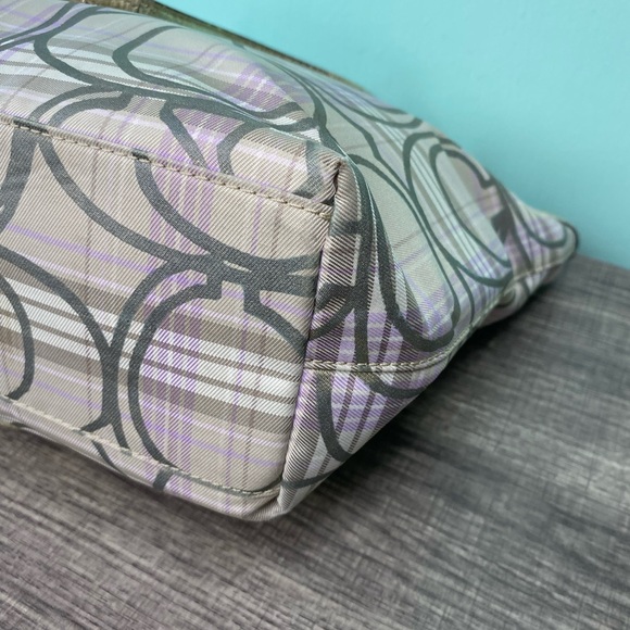 🩶 COACH Signature Tartan Plaid Shoulder Bag - Picture 8 of 16